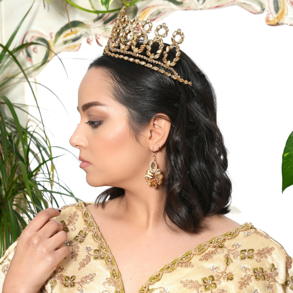 Couronne de mariage dorée à motifs ovales