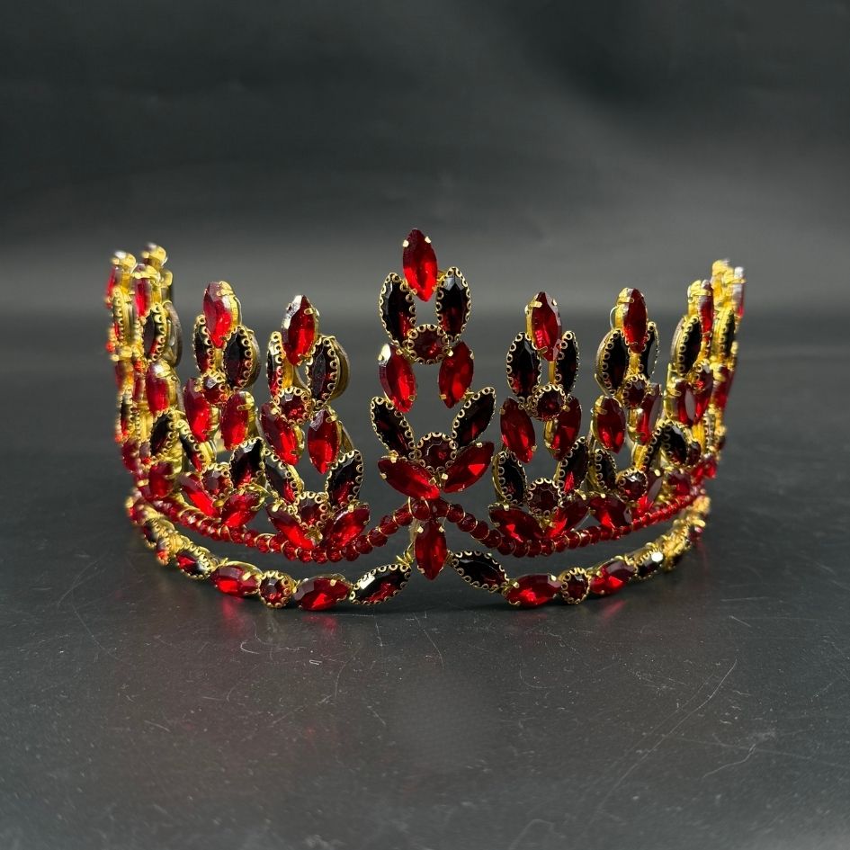 Couronne Royale Rouge Cristaux Élégance Mariage