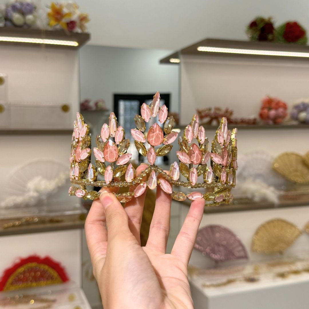 Couronne princesse dorée avec cristaux roses