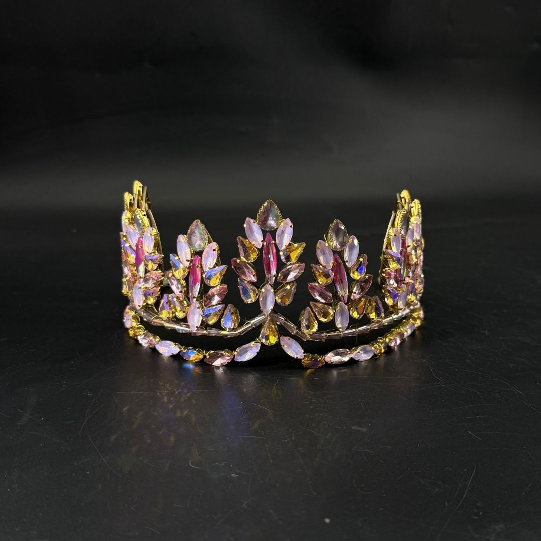 Couronne princesse dorée avec cristaux roses irisés