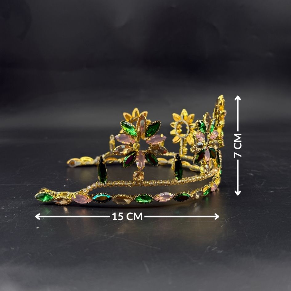 Parure princesse avec couronne collier et boucles d'oreilles aux cristaux verts et roses