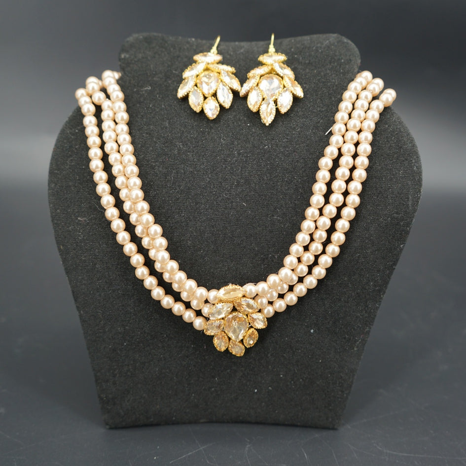Collier de mariage en perles et strass dorés – Accessoire glamour