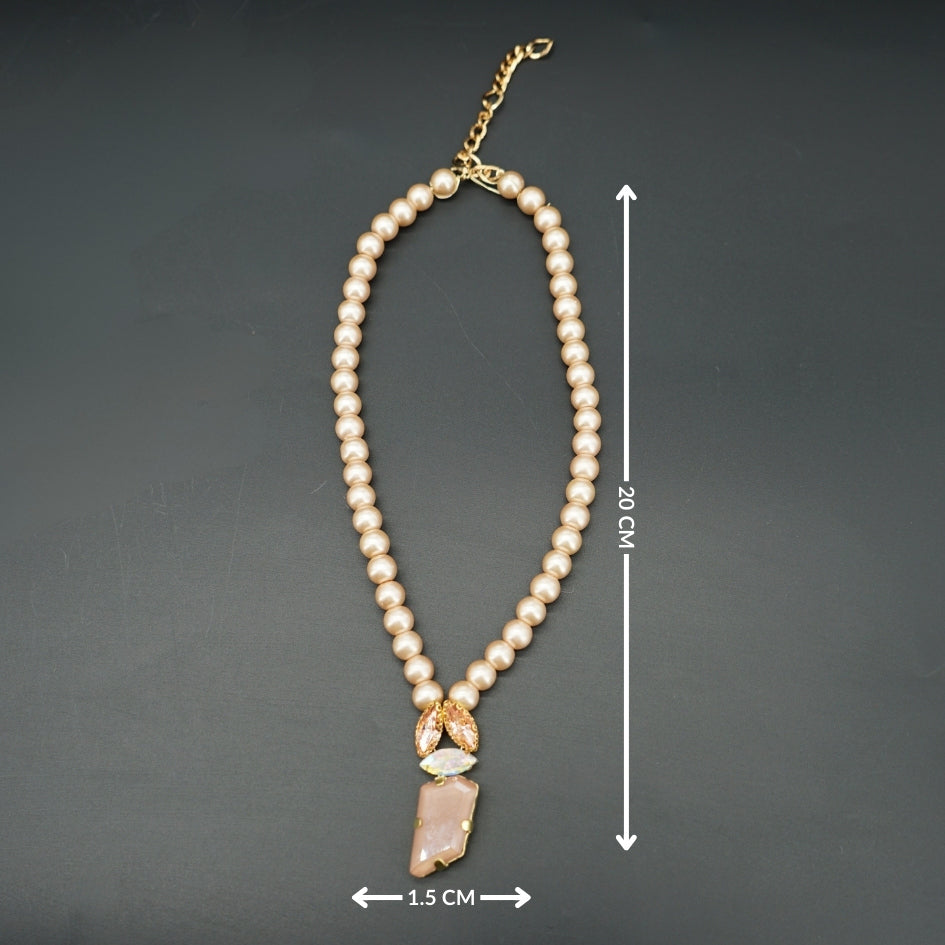 Collier femme chic en perles et strass – Accessoire de luxe