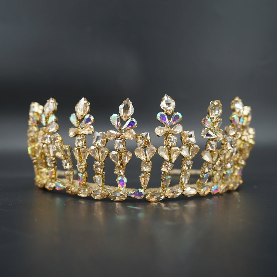 Diadème médiéval doré avec pierres roses tendres - Blog Médiéval Diadème médiéval doré avec pierres roses tendres - Blog Médiéval
