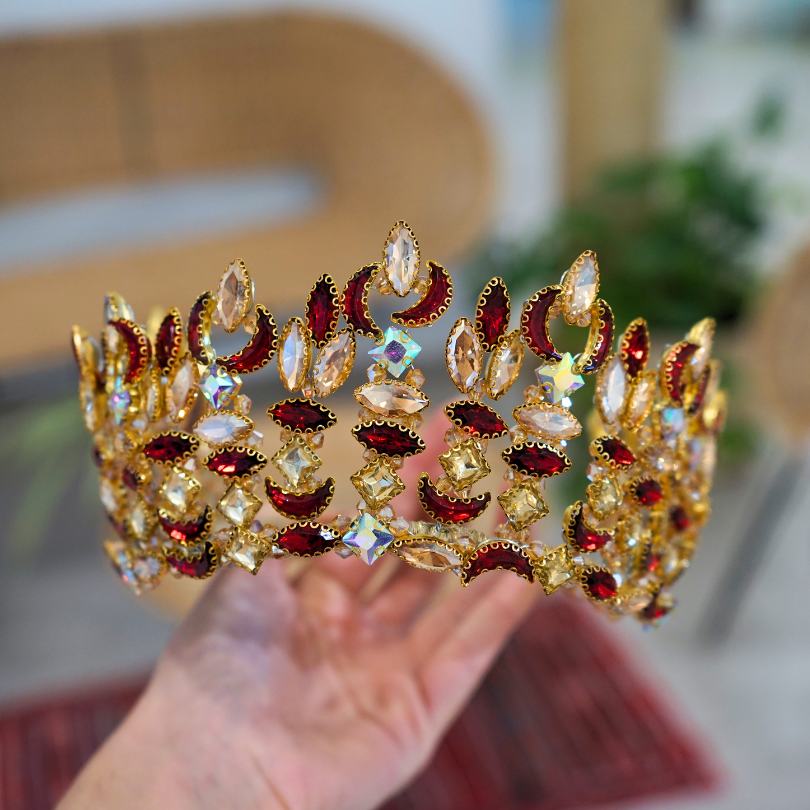 Couronne rouge et or Couronne Diadème rouge pour les femmes Couronne de rubis Couronne d'or et rouge Reine des coeurs Couronne de mariage Accessoires de mariée