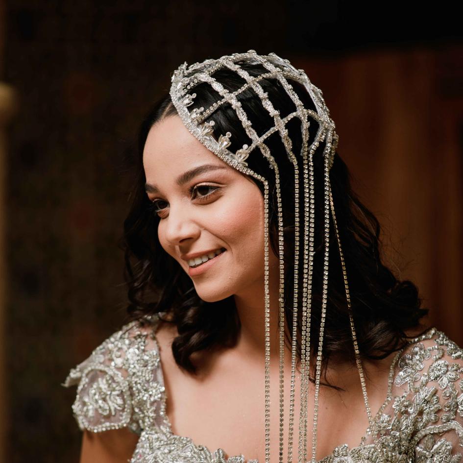 Couronne Style Chapeau Blanc Avec Chain