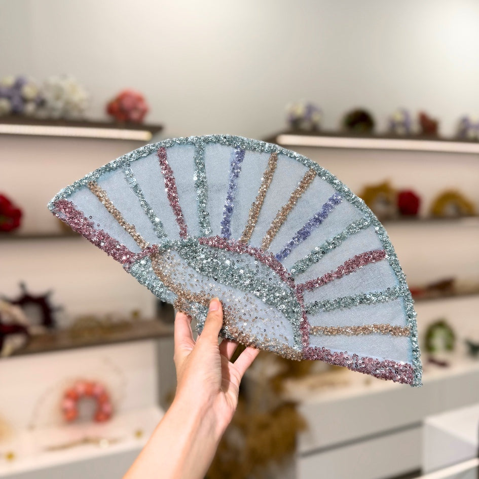 Éventail mariage perles multicolores fait main