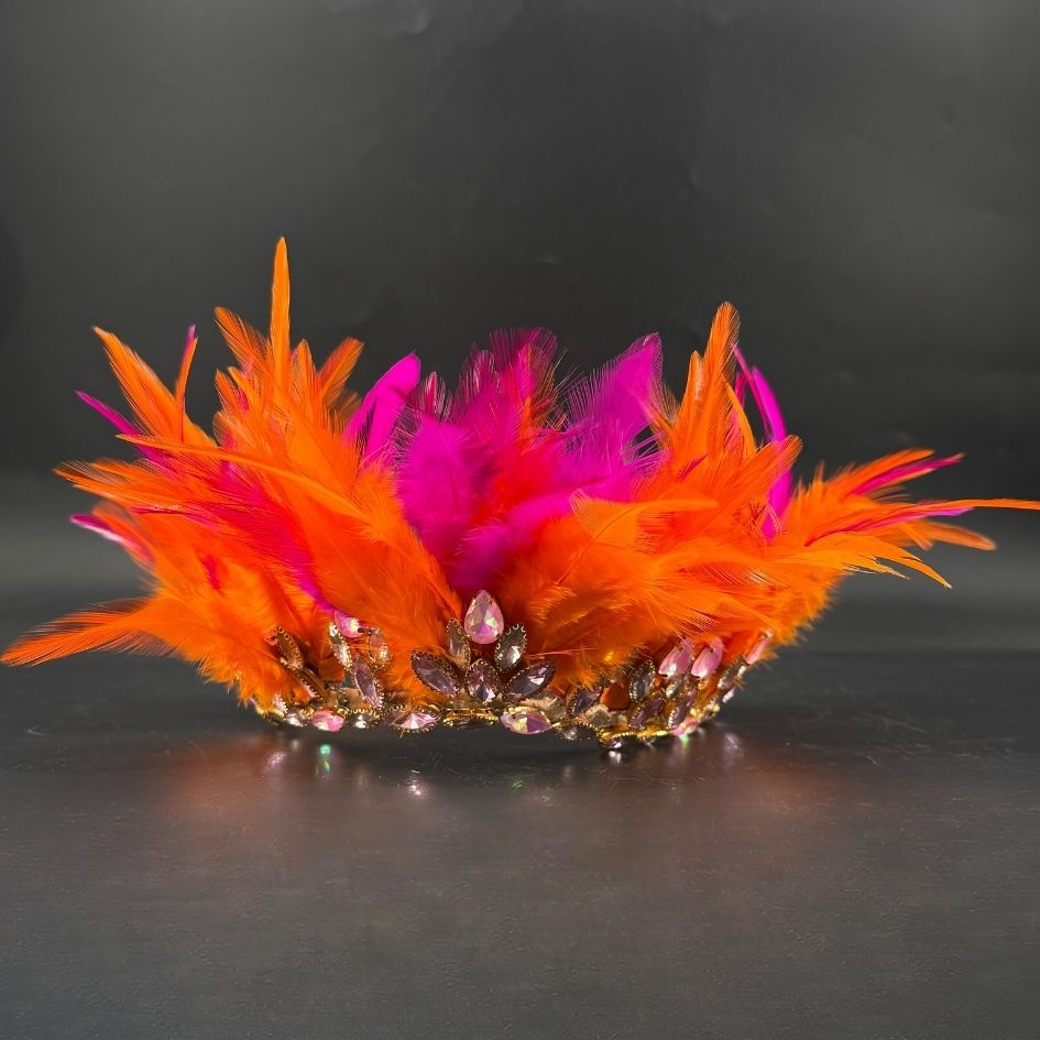 Couronne festival à plumes orange et fuchsia avec cristaux