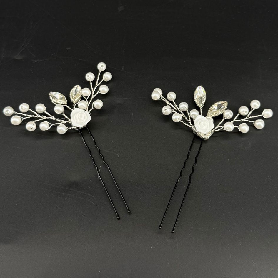 Épingles à cheveux mariage perles et fleurs blanches