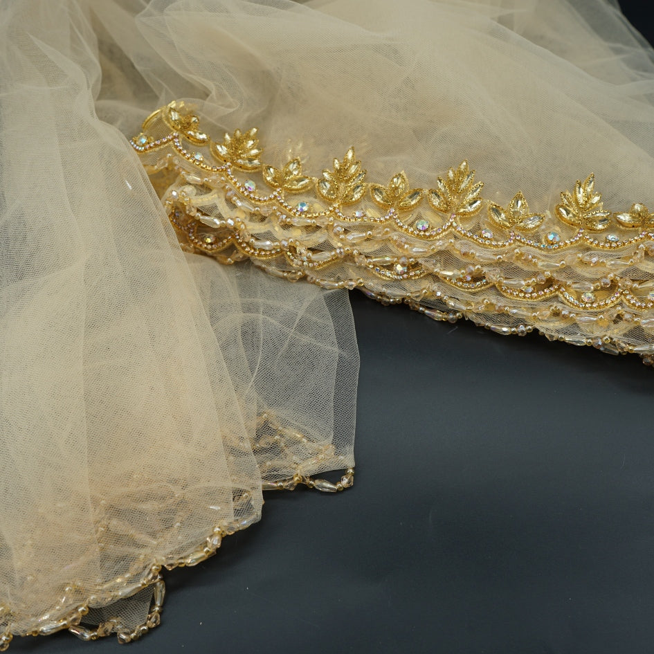Voile de mariée doré avec perles et strass – Accessoire élégant pour mariage