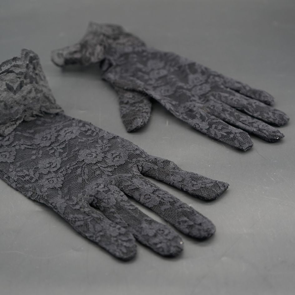 Gants dentelle motif fleur noirs élégants femme
