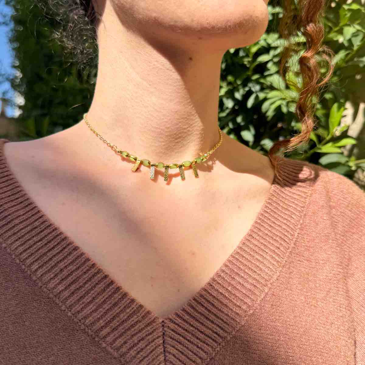 Collier laiton doré avec cristaux irrésistibles